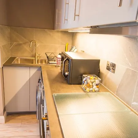 Modern In The City Centre Apartment *